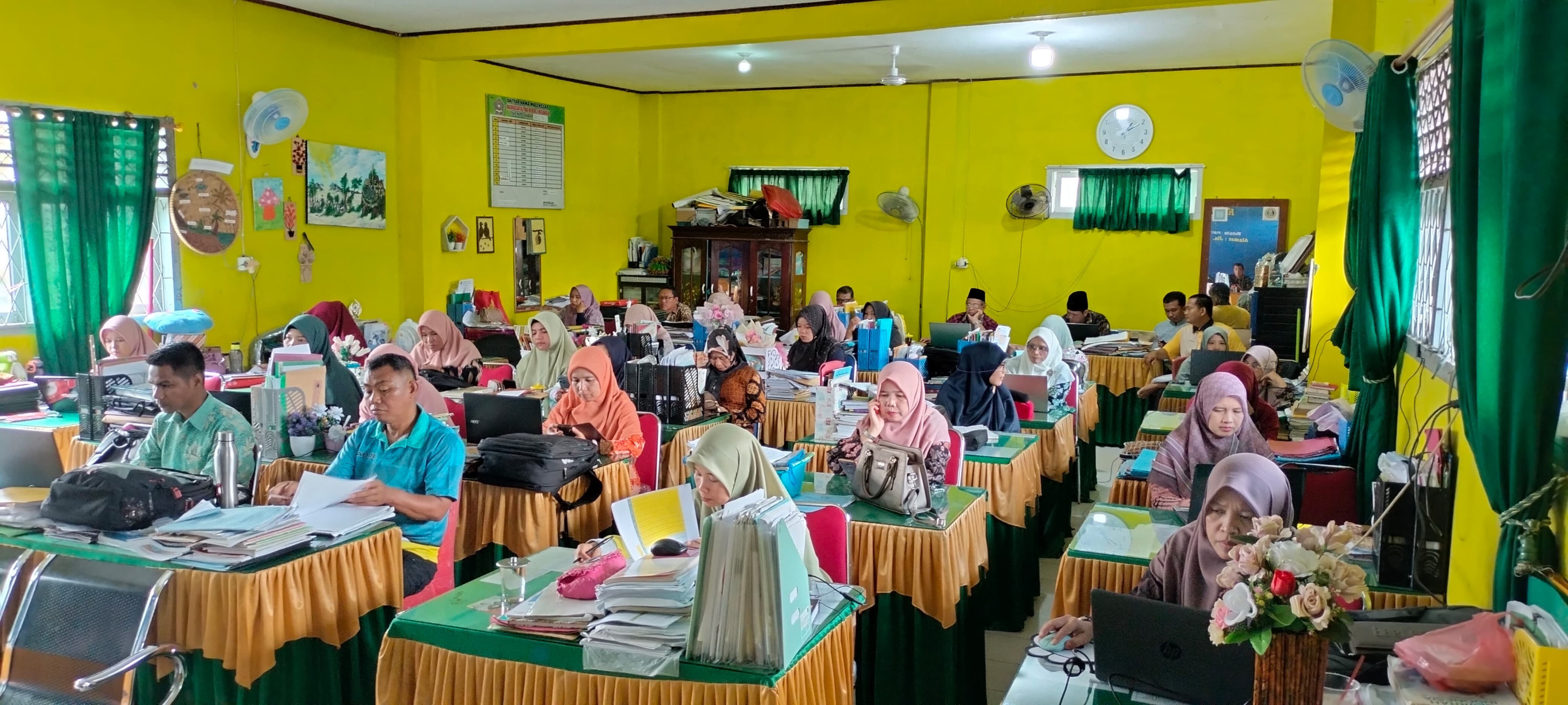 Sidang kenaikan kelas X dan XI MAN 1 Merangin Tahun Pelajaran 2023/2024 