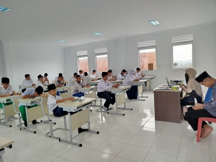 Tes Akademik dan Non-Akademik PMB MAN 1 Merangin 2026 Diikuti 252 Calon Murid Baru
