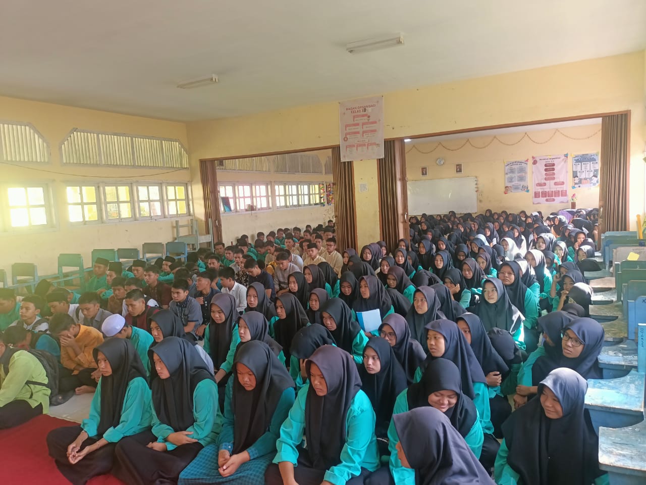 Membangun Pembiasaan : Kultum Kelas XII IPS MAN 1 Merangin dan Membiasakan Menerapkan Tata Tertib dan Aturan Madrasah